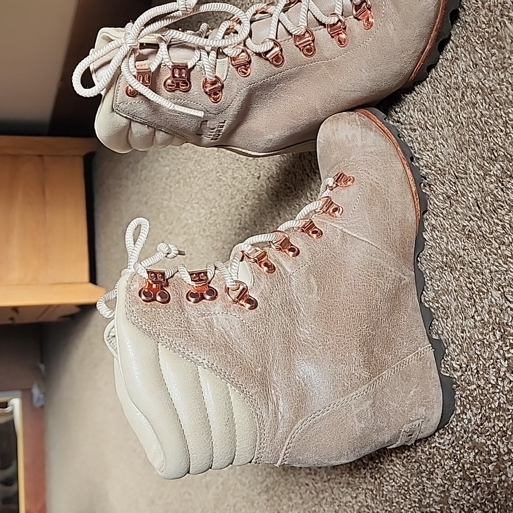 Sorel bootie